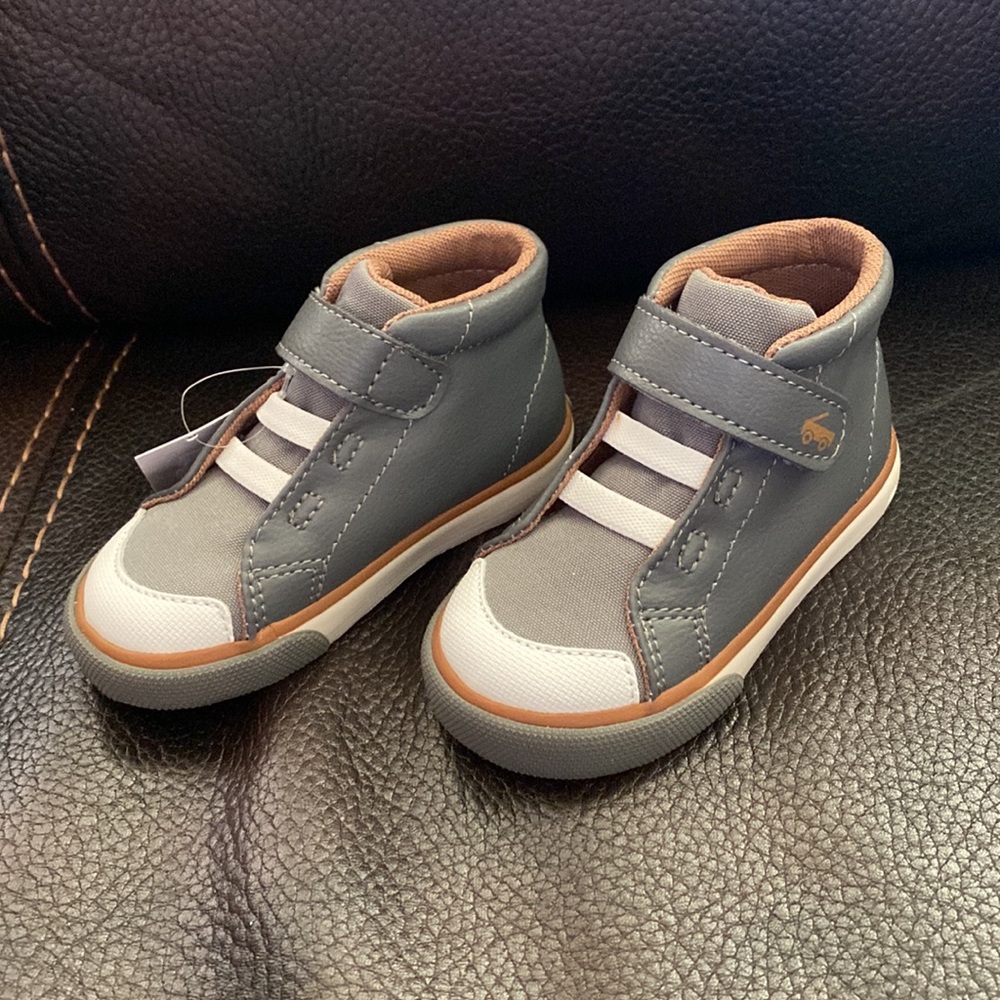 See Kai Run Basics Belmont II Shoes Toddler Sneakers Gray/Camel size 6